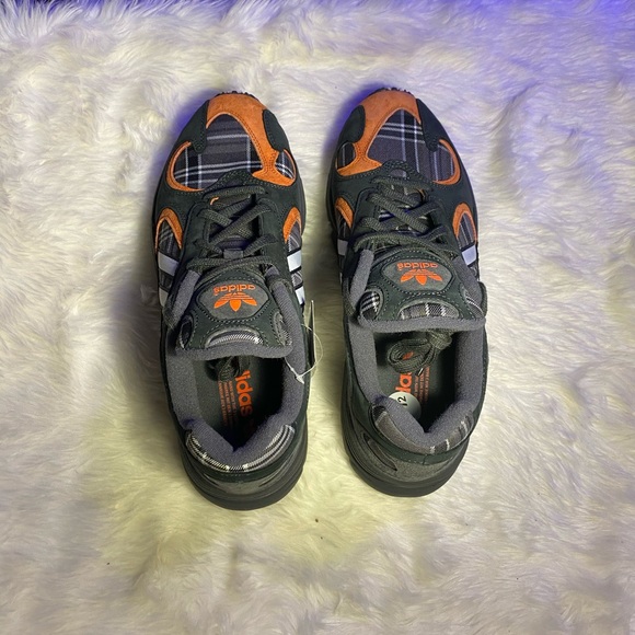🆕 - Adidas - Yung 1 - Orange Plaid - Many Sizes - Picture 5 of 8